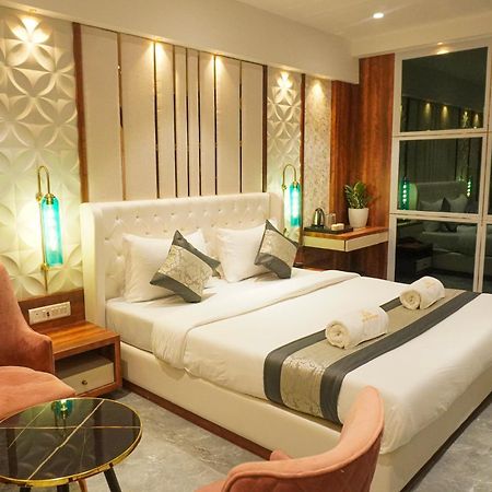 Hotel Spencer-Navi Mumbai Extérieur photo