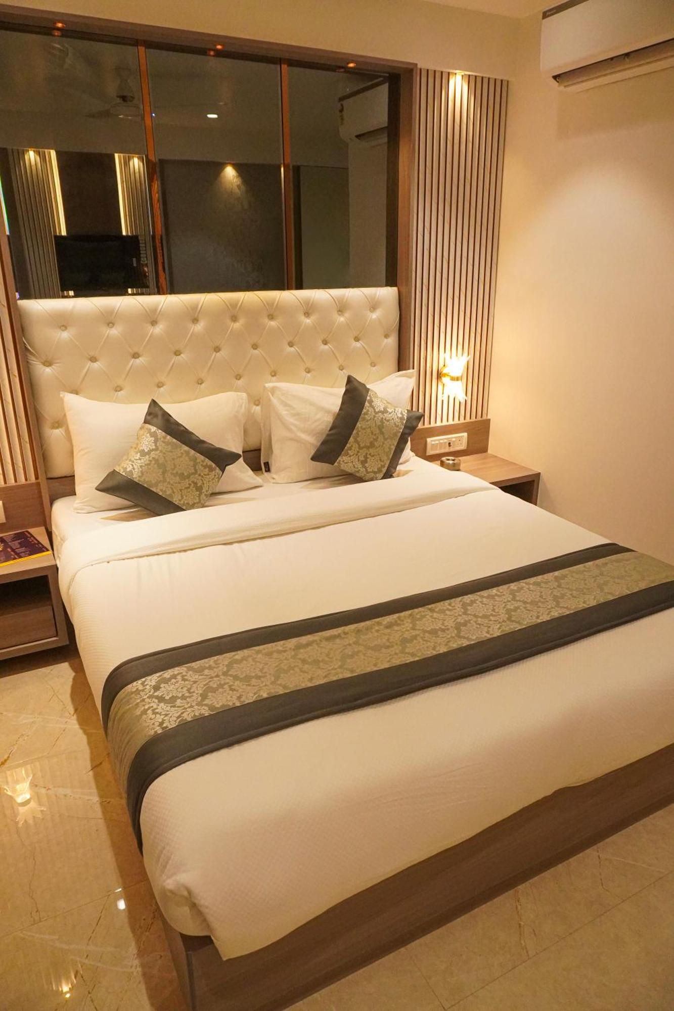 Hotel Spencer-Navi Mumbai Extérieur photo