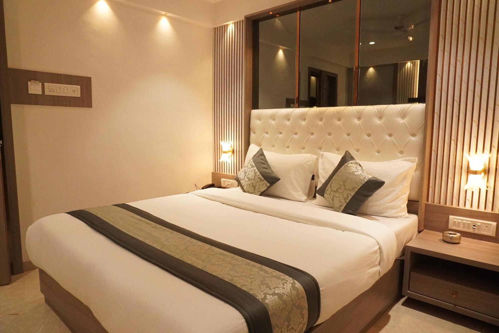 Hotel Spencer-Navi Mumbai Extérieur photo
